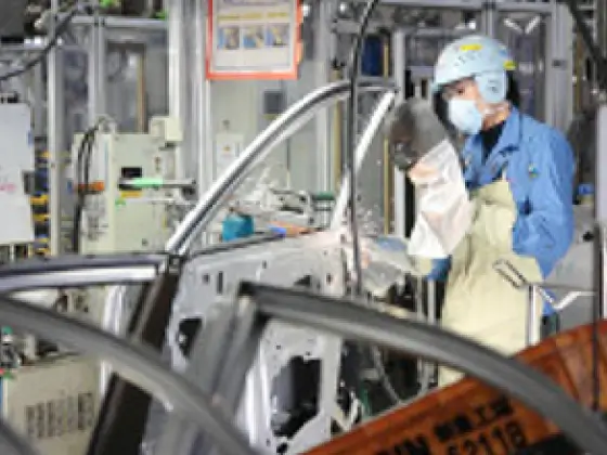 自動車ボディの組立工程