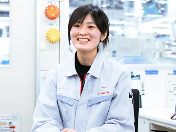 職場を紹介する先輩社員